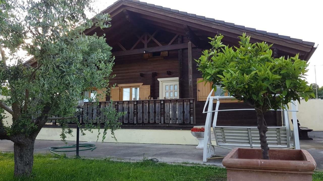 Chalet L Oasi Di Ambra 8 Posti Letto Con Uso Piscina อาร์เดีย ภายนอก รูปภาพ