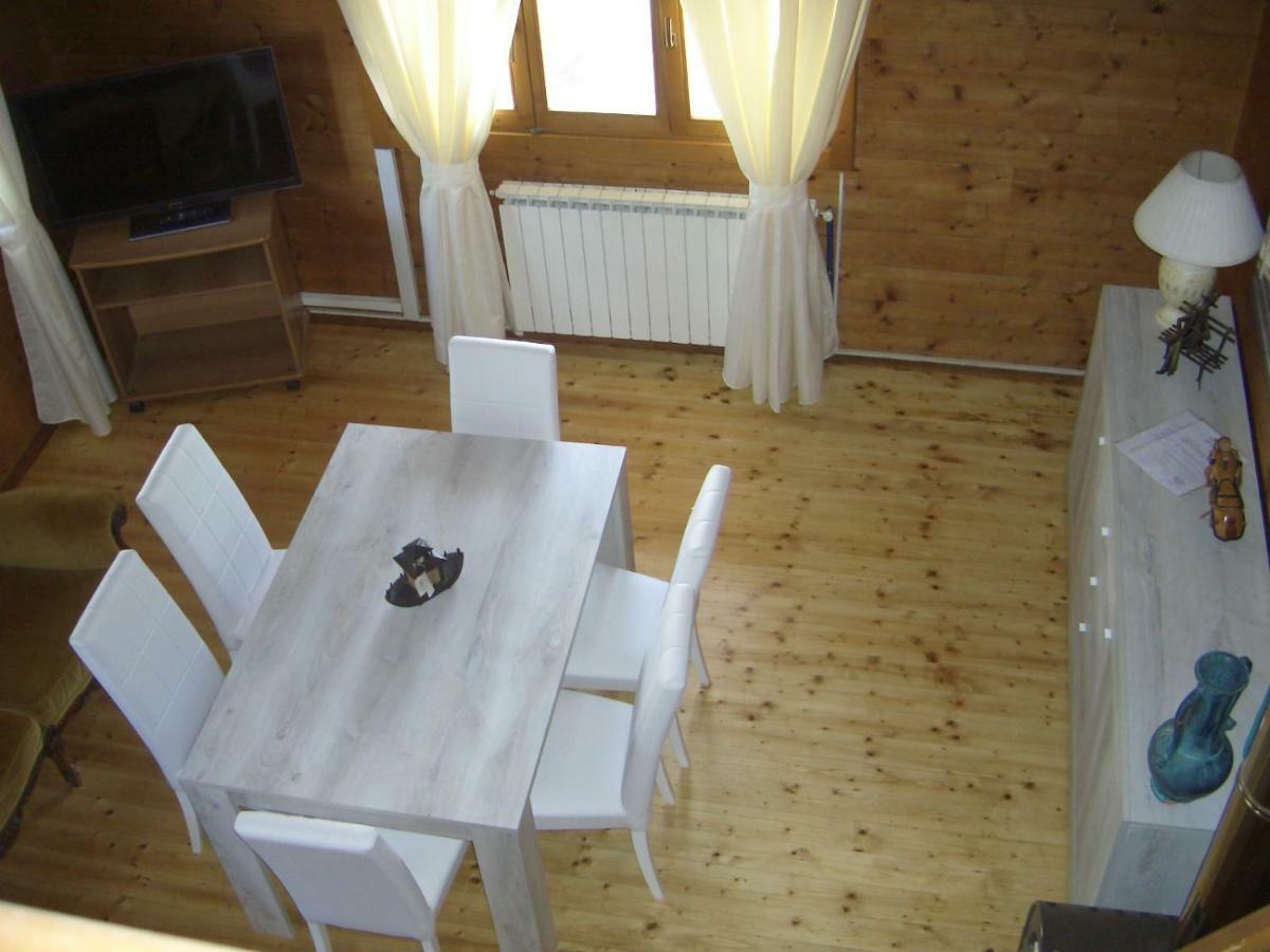 Chalet L Oasi Di Ambra 8 Posti Letto Con Uso Piscina อาร์เดีย ภายนอก รูปภาพ