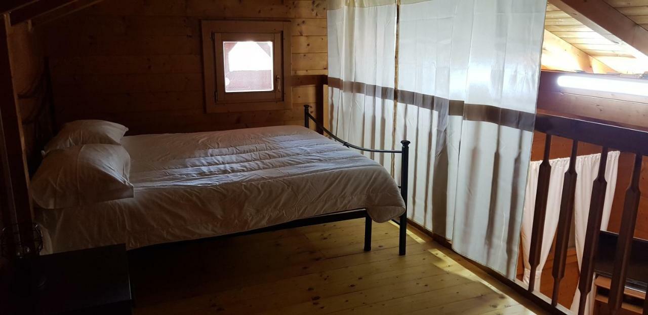 Chalet L Oasi Di Ambra 8 Posti Letto Con Uso Piscina อาร์เดีย ภายนอก รูปภาพ