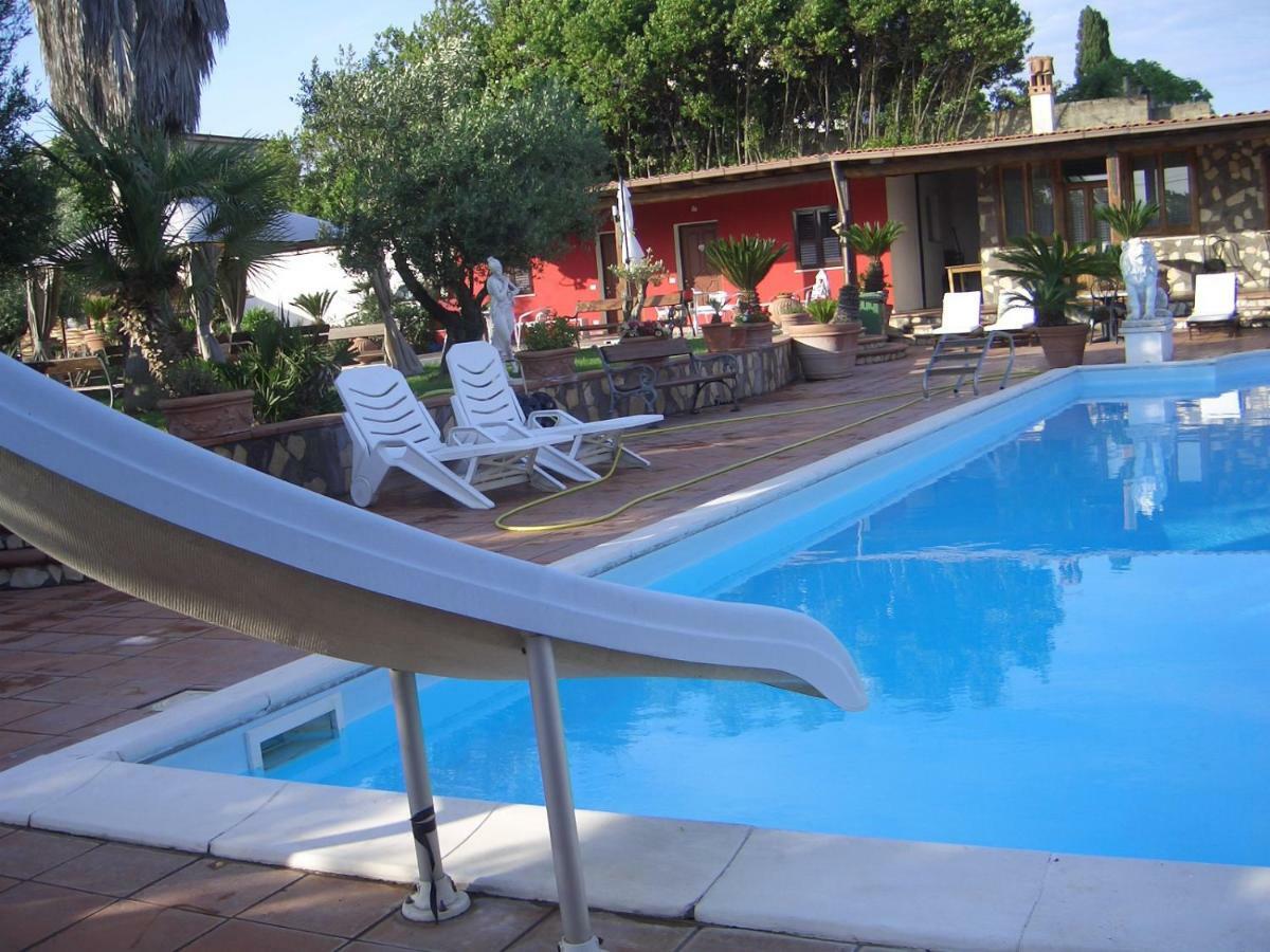 Chalet L Oasi Di Ambra 8 Posti Letto Con Uso Piscina อาร์เดีย ภายนอก รูปภาพ