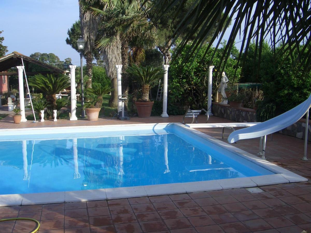 Chalet L Oasi Di Ambra 8 Posti Letto Con Uso Piscina อาร์เดีย ภายนอก รูปภาพ